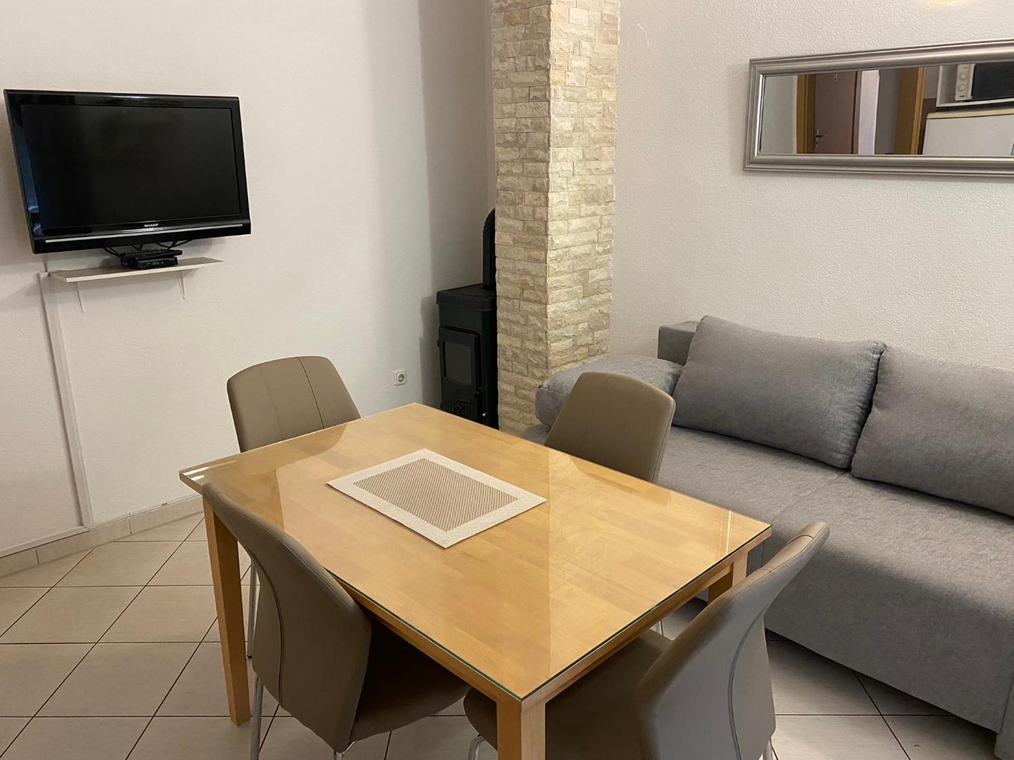 Apartments Lolo Привлака Екстериор снимка