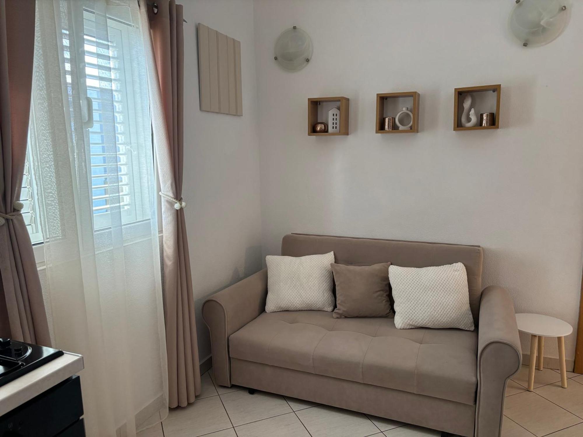 Apartments Lolo Привлака Екстериор снимка