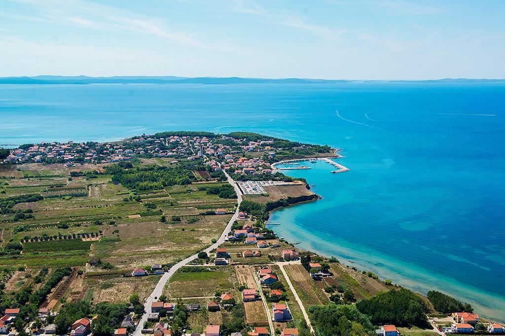Apartments Lolo Привлака Екстериор снимка