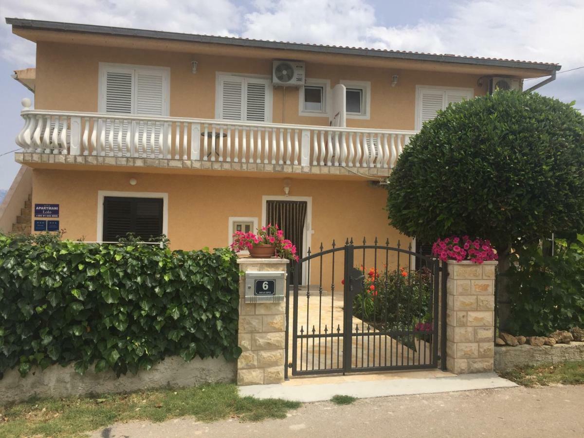 Apartments Lolo Привлака Екстериор снимка